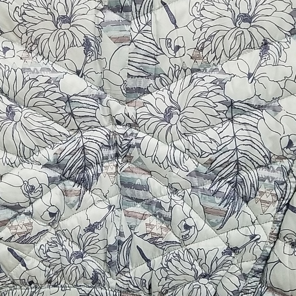 XDONATEDX Reversible super thin puffer! - Picture 5 of 6